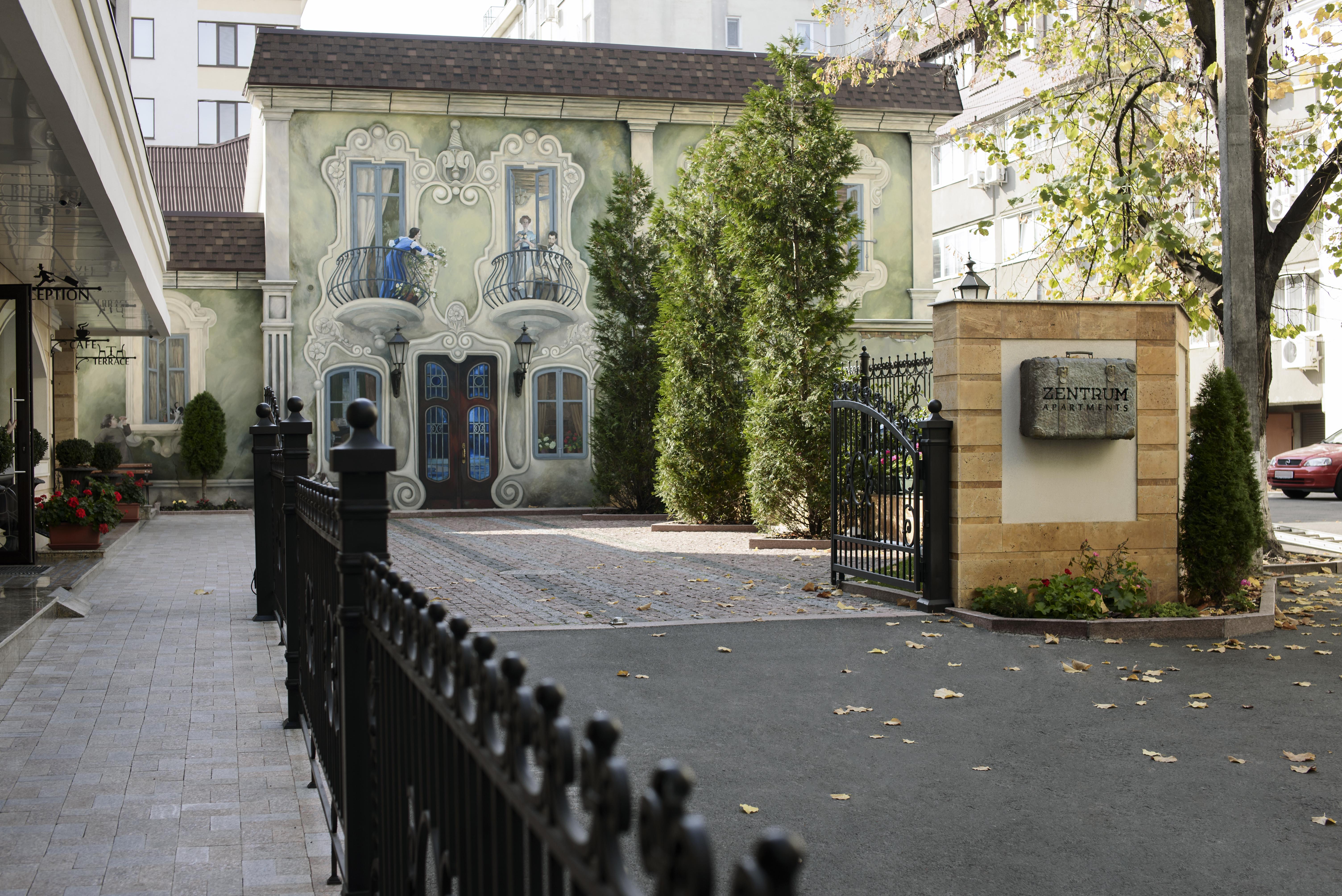 Zentrum Hotel Chisinau Bagian luar foto