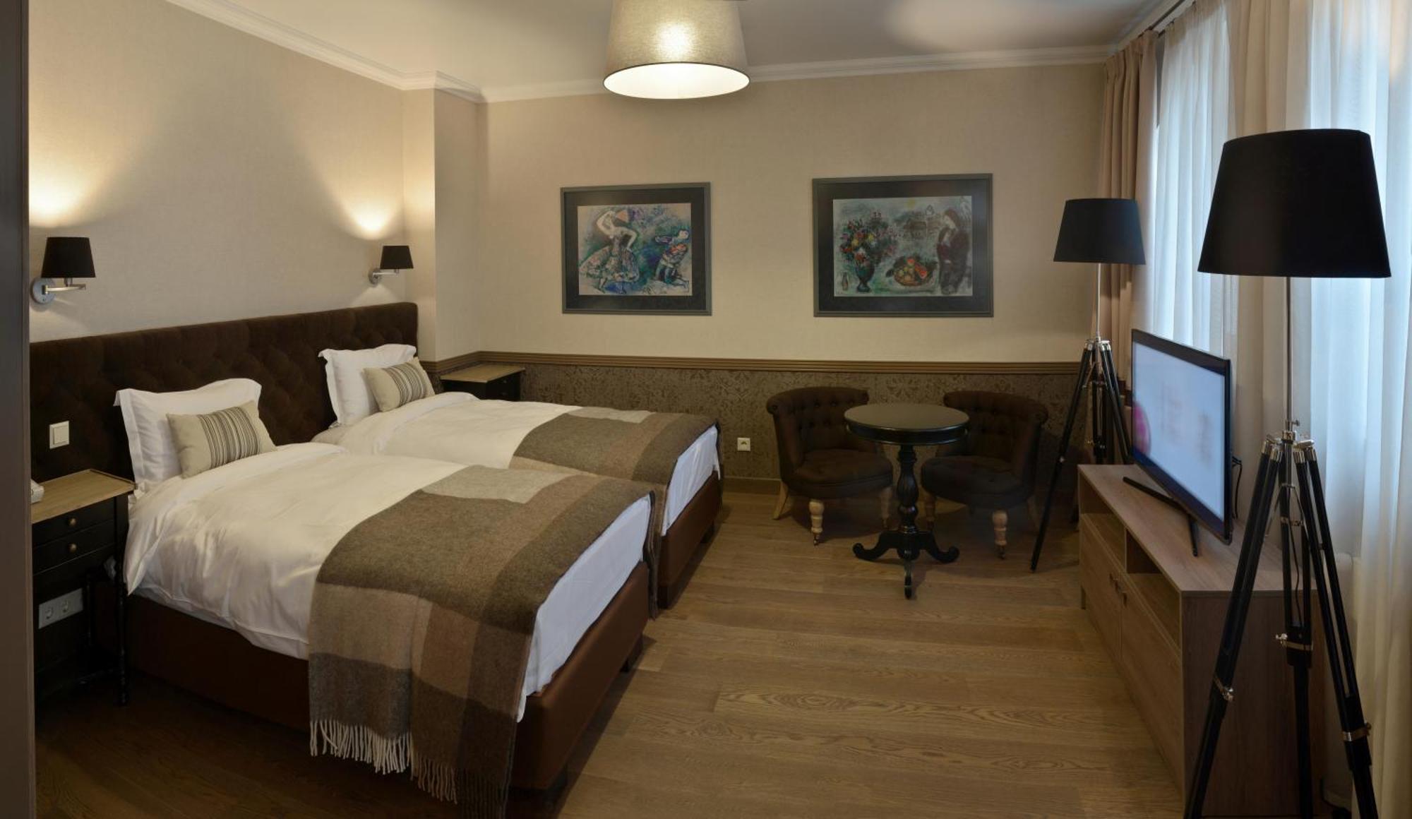 Zentrum Hotel Chisinau Bagian luar foto