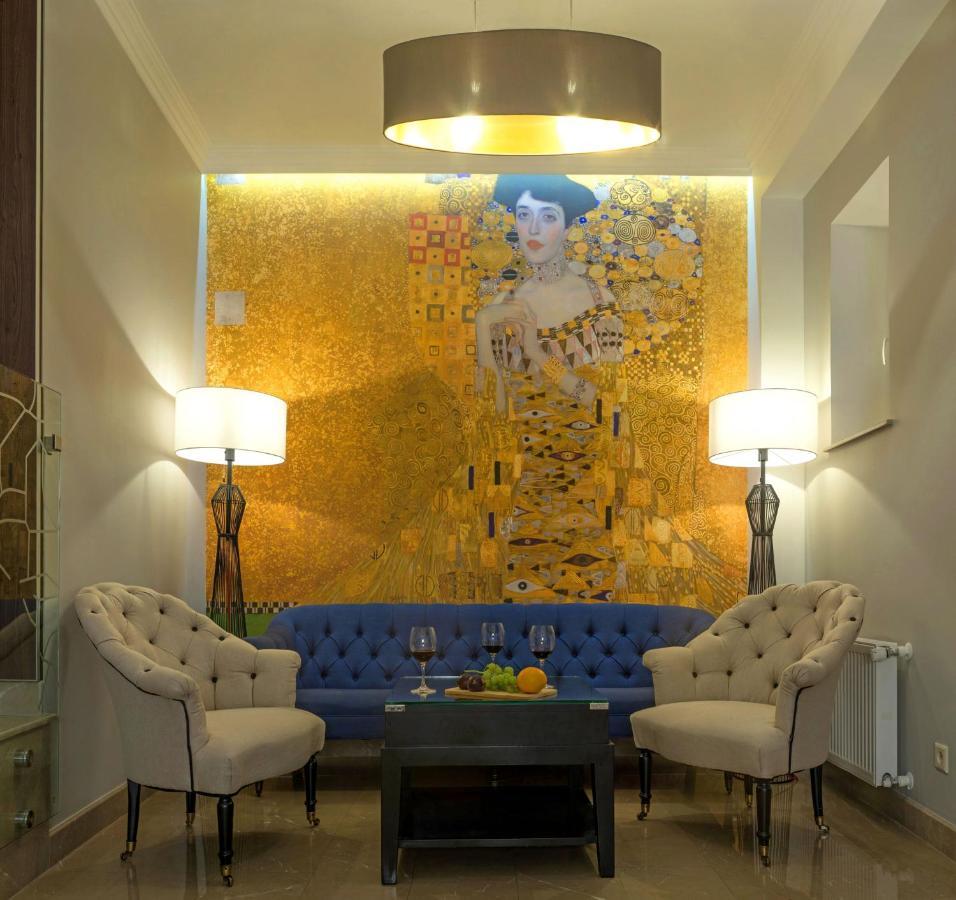 Zentrum Hotel Chisinau Bagian luar foto