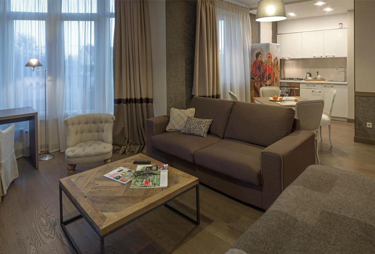 Zentrum Hotel Chisinau Bagian luar foto